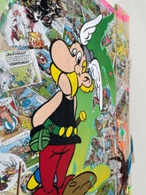 Charger l'image dans la galerie, POP Art tableau of Astérix created with recycled pallet boards and vibrant colors.