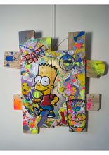 Charger l'image dans la galerie, Tableau pop art Bart Simpson sur bois de palette avec bandes dessinées, peinture acrylique et vernis mat pour protection.