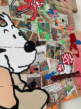 Charger l'image dans la galerie, Tableau pop art Tintin et Milou, œuvre colorée sur bois recyclé, avec illustrations de bandes dessinées et détails artistiques.