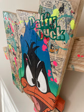 Charger l'image dans la galerie, Contemporary pop art tableau of Daffy Duck on wooden palette boards with vibrant colors and acrylic paint.