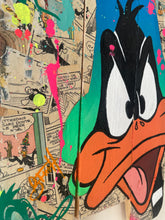 Charger l'image dans la galerie, Contemporary pop art tableau featuring a vibrant Daffy Duck on wood panels with dynamic colors and comic elements.