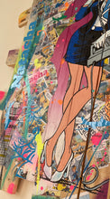 Charger l'image dans la galerie, Tableau POP Art de Natacha sur palettes recyclées, vibrant et dynamique avec éléments de bande dessinée colorés.