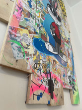 Charger l'image dans la galerie, Vibrant tableau pop art featuring Bugs Bunny on wooden palette, showcasing colorful cartoon collages and graffiti elements.