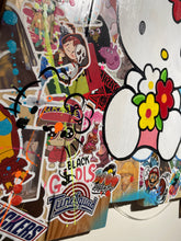 Charger l'image dans la galerie, Tableau Pop Art HELLO KITTY sur bois de palette signé Vincent STREIFF®