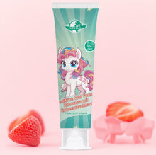 Charger l'image dans la galerie, Dentifrice enfant goût fraise Novela, tube avec dessin de poney, pour 3-10 ans, avec fluor actif.