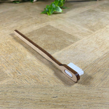 Charger l'image dans la galerie, Brosse à dents rechargeable en hêtre Caliquo | Novela