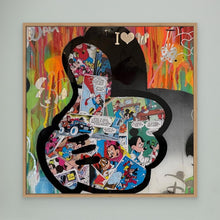 Laden Sie das Bild in den Galerie-Viewer, Main de Mickey - impression sur toile de l'œuvre originale de Vincent STREIFF