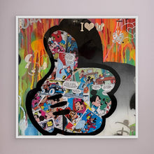 Laden Sie das Bild in den Galerie-Viewer, Main de Mickey - impression sur toile de l'œuvre originale de Vincent STREIFF